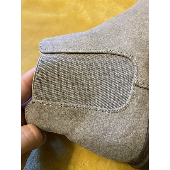 JF JUST FAB Womens “Nolan” Chelsea Bootie Gray Suede Like Size 6.5 NWOB Chunky - Picture 11 of 15